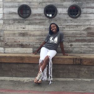 Meet your Posher, Ajah